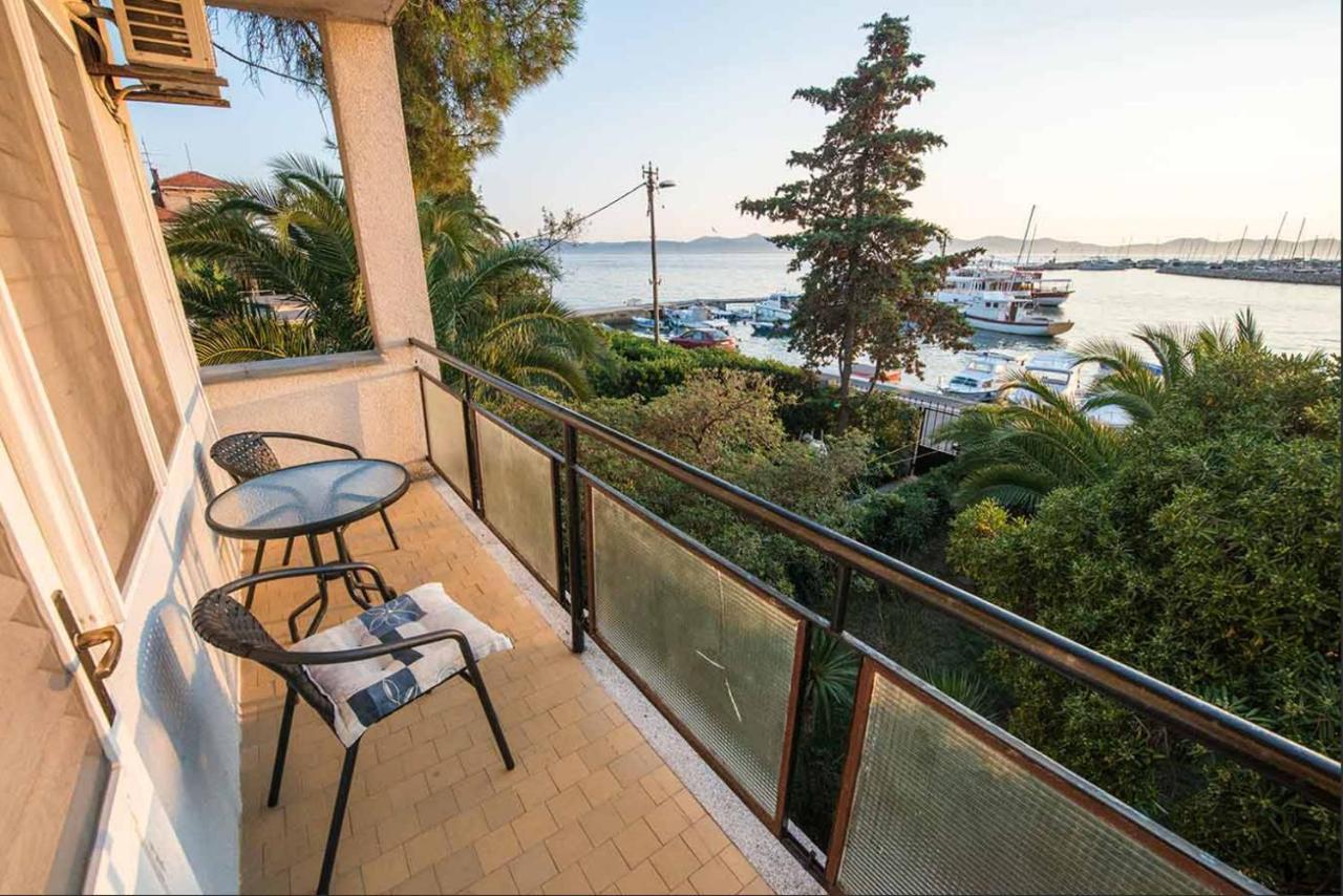 Amazing Seaview Apartment With A Balcony Near The Beach - Kneza Trpimira I Zadar Buitenkant foto