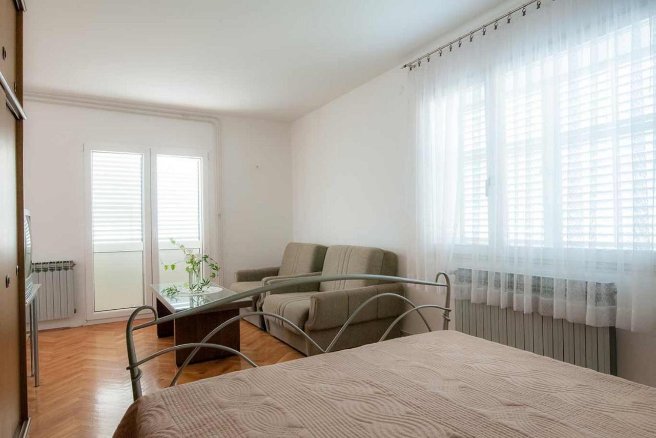 Amazing Seaview Apartment With A Balcony Near The Beach - Kneza Trpimira I Zadar Buitenkant foto