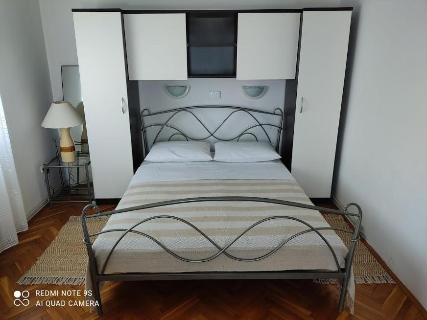 Amazing Seaview Apartment With A Balcony Near The Beach - Kneza Trpimira I Zadar Buitenkant foto