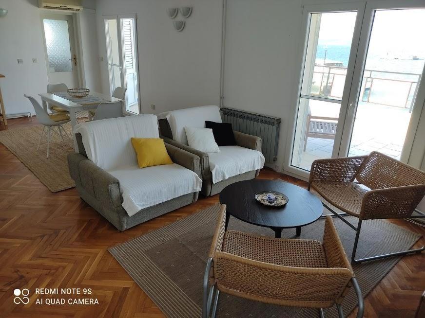 Amazing Seaview Apartment With A Balcony Near The Beach - Kneza Trpimira I Zadar Buitenkant foto