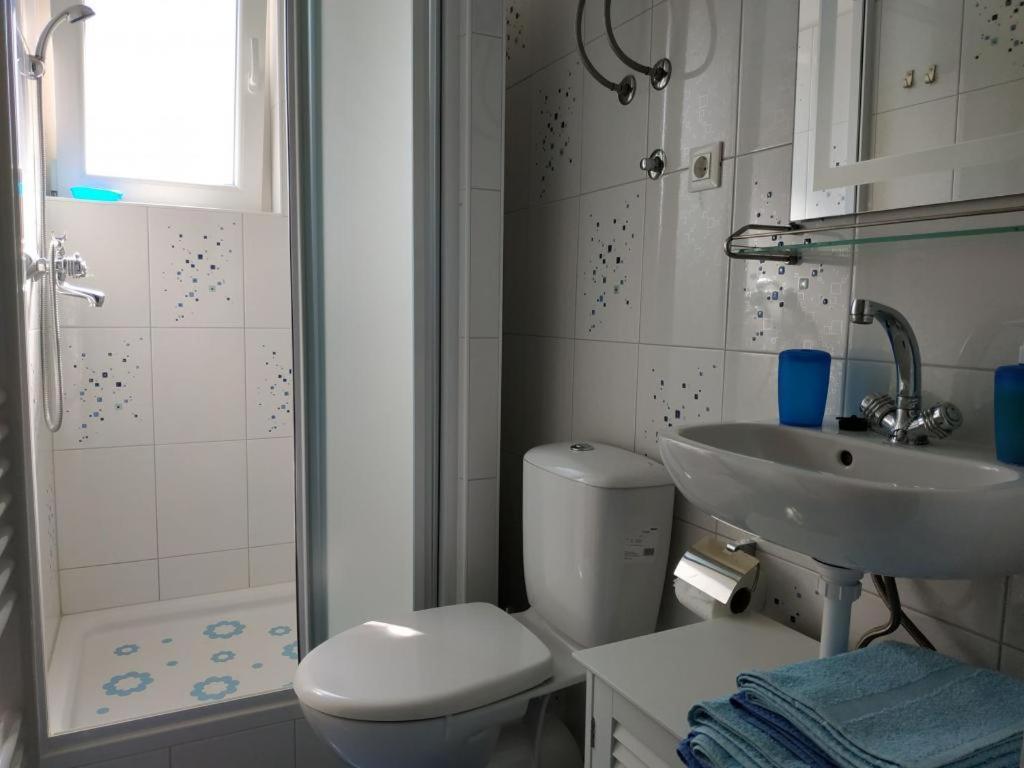 Amazing Seaview Apartment With A Balcony Near The Beach - Kneza Trpimira I Zadar Buitenkant foto